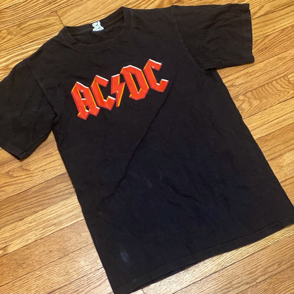 AC/DC band tee!